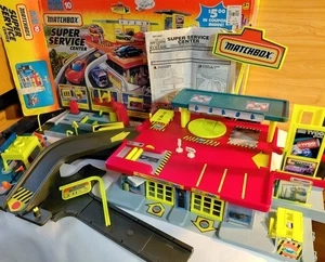 Matchbox 1995 Super Service Center With Box & Instructions Incomplete - Picture 1 of 7