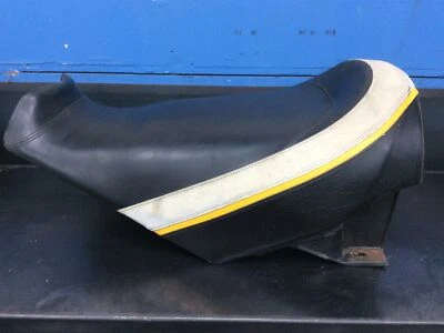 Skidoo REV MXZ Renegade GSX Summit Mach Z 1000 04-07 Seat  *PEELING* 22010708 - Image 1 of 4