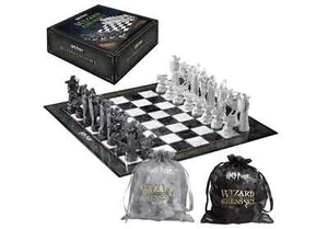 The Noble Collection Harry Potter Wizard's Chess Set Wizards chess NIB - Picture 1 of 5
