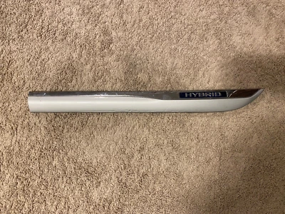 Puerta trasera izquierda LEXUS HS250H 2010-2012 moldura inferior lado del conductor HS 250 H plateada Foto 1 de 2