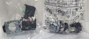 ALLEN-BRADLEY 800FM-KR35MX11 KEY SPRING RETURN SELECTOR SWITCH 3 Position - Picture 1 of 2