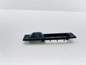 Alfa Romeo Giulia 2017-2023 maletero tapa manija panel cámara de visión trasera OEM 50532642 - Imagen 1 de 4