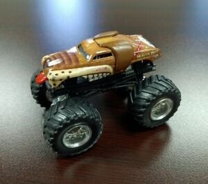 Hot Wheels Monster Jam Monster Mutt 1:64 Scale Diecast Monster Truck (2006) Used