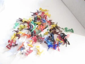 INDIANS & HORSES ASSORTMENT - APPROX 50 PIECES - - MIXED- EXC - M1 - Picture 1 of 1