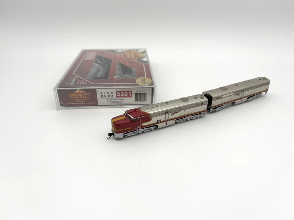 Broadway Limited BLI - N - AT&SF - Alco PA/PB Set #52L/52A, w Sound - Train 3201 - Image 1 of 4