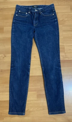 A.P.C. Jeans feminino alto padrão lavagem média 5 bolsos logotipo hardware tamanho 27 - Imagem 1 de 4