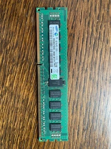 4GB Samsung M393B5270DH0-CK0Q8 PC3-12800R DDR3-1600 1Rx4 Registered RAM - Picture 1 of 2