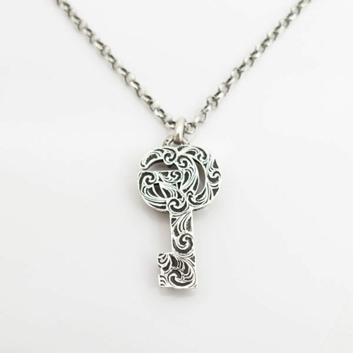 Collana Gucci motivo chiave doppia G charm ARGENTO 925 [0220491893] usata