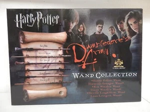 HARRY POTTER - THE NOBLE COLLETION - DUMBLEDORES ARMY WAND SET - WALL PLAQUE #OS - Picture 1 of 9
