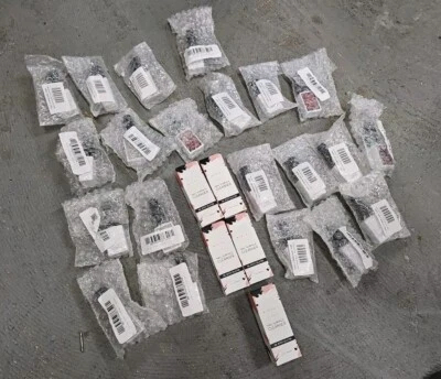 Lote de uñas Makartt - esmalte en gel y limpiador de superficies  Foto 1 de 4