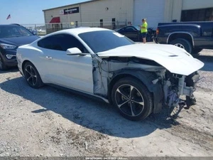 Passenger Front Spindle/Knuckle Ecoboost Spindle Fits 15-22 MUSTANG 4826665 - Picture 1 of 12