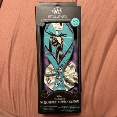 Wet Brush Jack Nightmare Before Christmas Detangling Hair Brush & Scrunchie Kit - Image 1 of 4