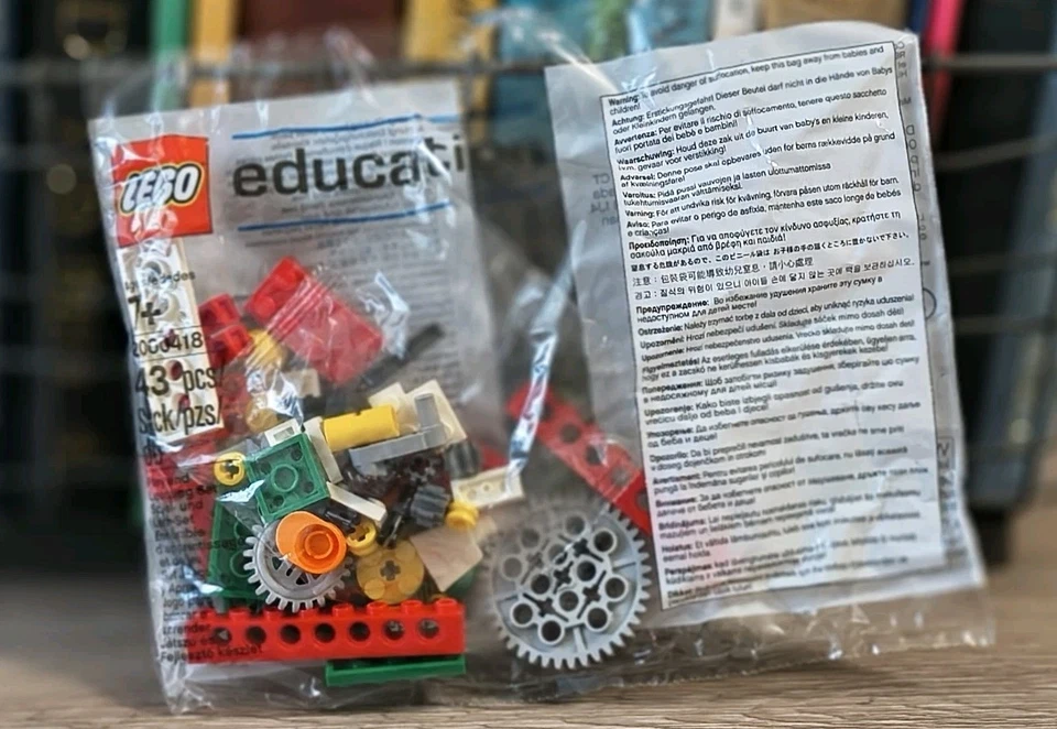 LEGO Education Windows Bag 2000418 Serious Play And Learn Set 43 Pieces  - Image 1 of 2