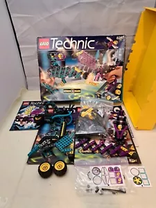 Vintage LEGO Technic Cyber Strikers 8257 Both Manuals 1998 Retired INCOMPLETE - Picture 1 of 23