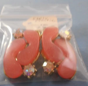 VINTAGE THERMASTAT PLASTIC PINK EARRINGS WITH RHINESTONES - Picture 1 of 2