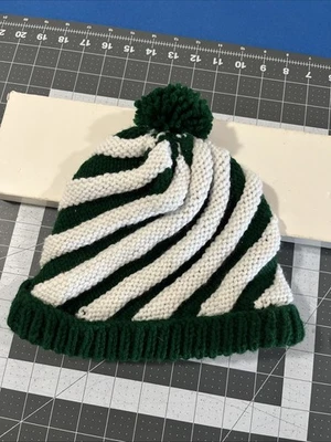 De Colección Hecho a Mano Gorro de Ganchillo Sombrero de Invierno MSU Verde Espartano/Blanco  Foto 1 de 4