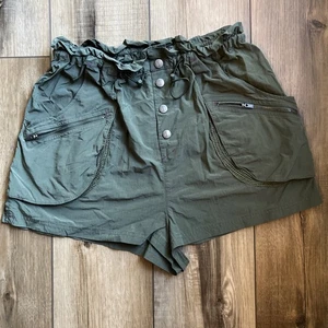 Pantalones Cortos Free People Movement Off The Grid Cintura Alta Verde Talla Mediana Usados en Excelente Condición - Imagen 1 de 8