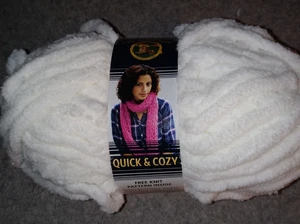Löwenmarke Quick & Cozy 100% Nylon Garn weiße Farbe #6 super sperrig Vintage - Bild 1 von 1