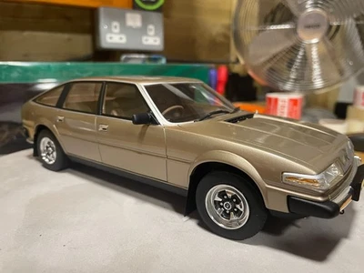 ROVER 3500 Sd1 Serie 1 en Midas-oro - Escala de culto 1:18 Foto 1 de 4