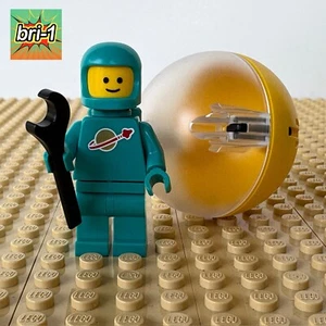 LEGO Ideas: Teal Spaceman + Prize Ball Container, idea227, 21358, 2025, VENDING - Picture 1 of 10