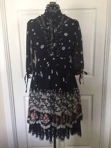 TOV Holy Strass Cowgirl hoher Kragen Rüschen & Spitze Blumen Chiffon Kleid Boho - Bild 1 von 12