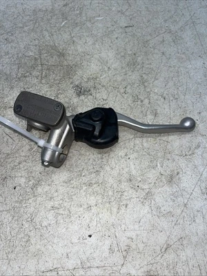 Cilindro maestro de freno delantero Honda CRF250R 2025 455510-KRN-A91 Foto 1 de 4