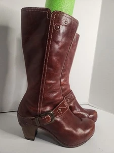 Dansko Cuero Arnés Bota Rylan Caballo Loco Madera Tacón Hebilla Tachuelas Mujeres Talla 6.5 - Imagen 1 de 15