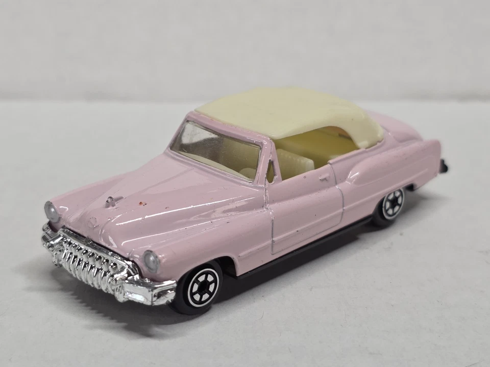 Buick Roadmaster conversível Yatming #8904 rosa 1950 - Imagem 1 de 4