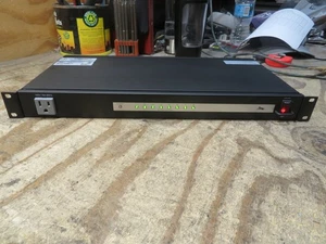 Unità di potenza controllata IP Middle Atlantic Products modello RLNK-915R 9 uscite - Foto 1 di 4