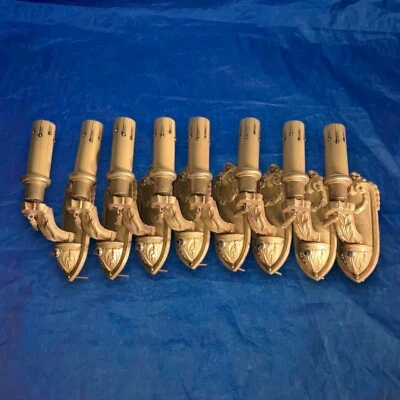 ¡GUAU!...gran lote de ocho apliques neoclásicos pequeños ligeros de latón crudo 57E Foto 1 de 4