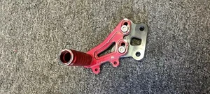 # 06 07 Suzuki GSXR600 GSXR 600 Left Driver Rearset Rear Set Foot Peg Red 2007 C - Picture 1 of 5