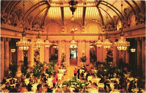 Postcard -- The Garden Court -- SHERATON-PALACE, San Francisco, California - Picture 1 of 2