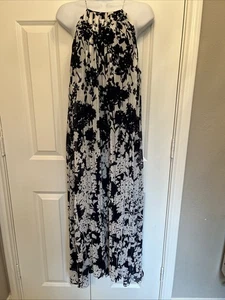 Donna Morgan Sz 12 Maxi Dress Racer Back Flowy Pleated Navy Floral Lined Pretty! - Picture 1 of 10