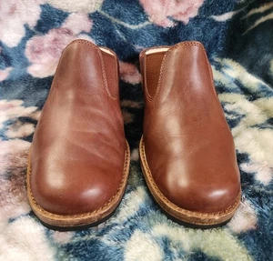 UGG Australia Mules Black Leather Sheepskin lined Clogs Slip On Shoes 5505 8.5 - Picture 1 of 22