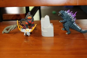 Godzilla HG 4" MANTA Mothra Godzilla Burning Godzilla LOOK USA - Picture 1 of 2