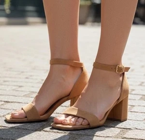 A New Day Damen-Sandalen 6 Wildlederimitat Blockabsatz Knöchelriemen braun eckige Zehenpartie - Bild 1 von 8