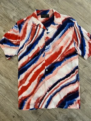 Мужская рубашка с коротким рукавом на пуговицах красный белый синий. Размер маленький. Патриотический - Изображение 1 из 4