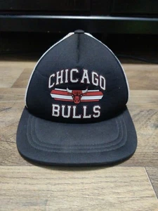 Vintage Adidas Chicago Bulls Snapback Trucker-Stil Mesh-Mütze RN119303 KOSTENLOSER VERSAND - Bild 1 von 12