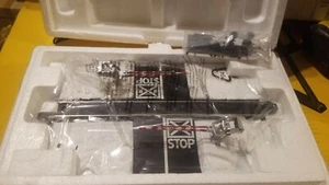 BRADFORD EXCHANGE HAWTHORNE VILLAGE Crossing gate - Picture 1 of 4