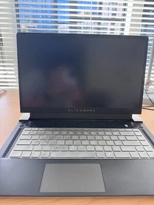 Alienware X15 R1 15.6" (1TB SSD, Intel Core i7 11th Gen., 4.60 GHz, 32GB) Gaming - Picture 1 of 3