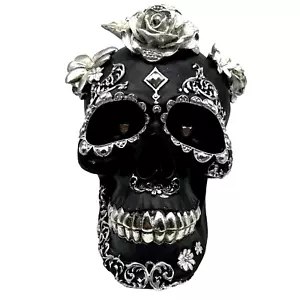 Centro de mesa floral plateada calavera negra Halloween día de los muertos decoración - Imagen 1 de 13