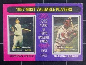 1975 Topps #195 - 1957 • MVPs Mickey Mantle / Hank Aaron - En muy buena condición - Imagen 1 de 3