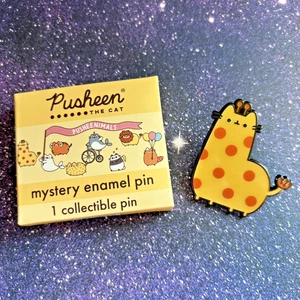 Pusheen Pusheenimal Pin- GIRAFFE- Pusheen Animal Enamel Pin - Picture 1 of 7