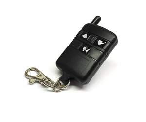 Llavero de 3 botones R.F. Transmisor para sistemas de control remoto GAMA Electronics - Imagen 1 de 2