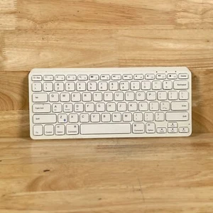 Anker A7721 5V English Standard Ultra Compact Wireless Bluetooth QWERTY Keyboard - Picture 1 of 3