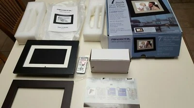 7 INCH PANDIGITAL LCD DIGITAL PHOTO FRAME 128 MB OF INTERNAL MEMORY - Image 1 of 4