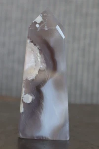 PUNTO DE ÁGATA DE FLORES (4 LADOS) 3,16 PULGADAS DE ALTO/95,6 GRAMOS - Imagen 1 de 6