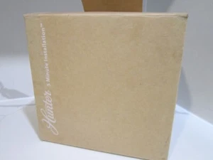 Hunter Fan Company Programmable Thermostat Model 44917 - Picture 1 of 3