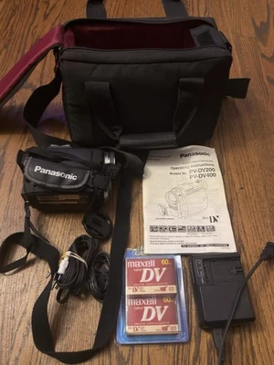 Panasonic PV-DV200D MiniDV Video Camera Palmcorder w/ Battery, Charger, New Tape - Image 1 of 4