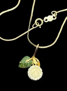 Art gold filled green & cream stone flower leaves pendant on chain necklace  - Picture 1 of 15